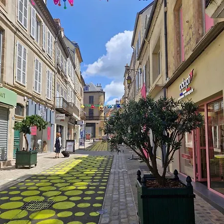 Apartment Magnifique F4 Pour 12 Personnes A Moulins (Allier)