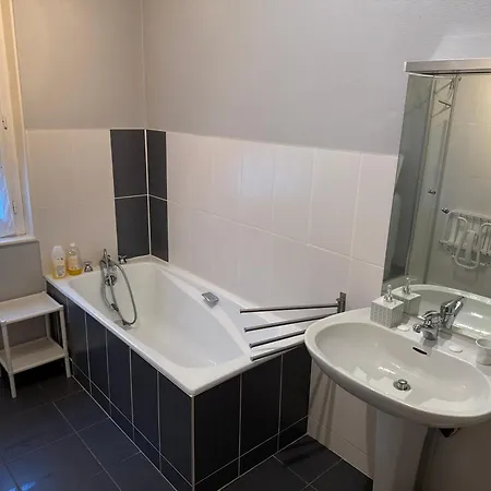 Magnifique F4 Pour 11 Personnes A *