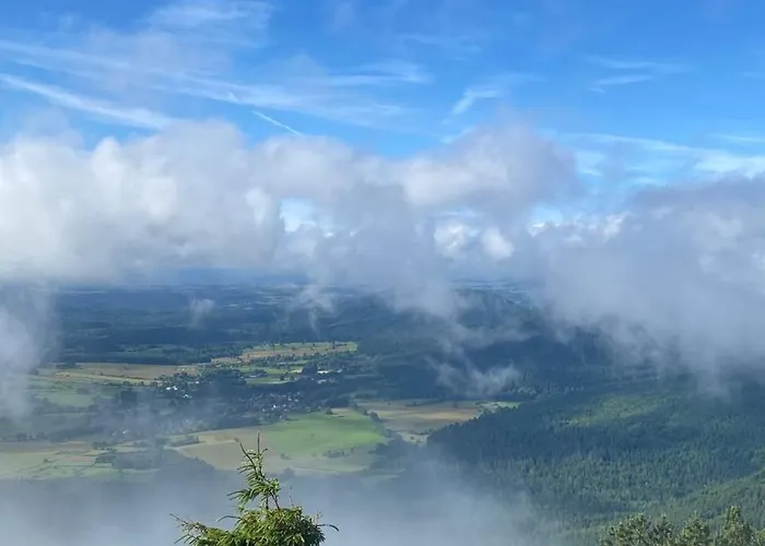 Apartment Magnifique F4 Pour 11 Personnes A Moulins (Allier)