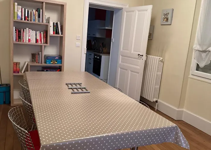 Magnifique F4 Pour 11 Personnes A Apartment Moulins (Allier)